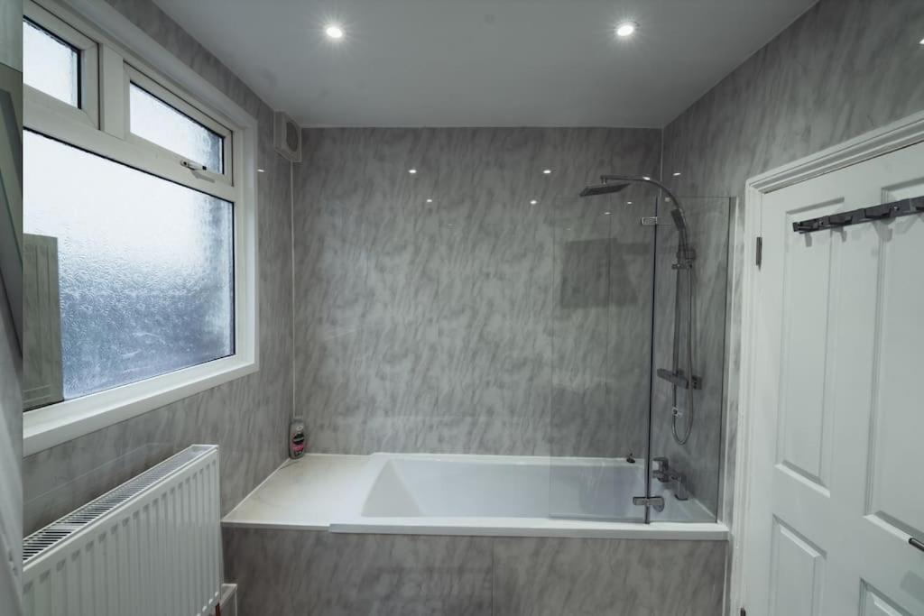 1 Bed - Wifi - Pet Friendly - Apartment *